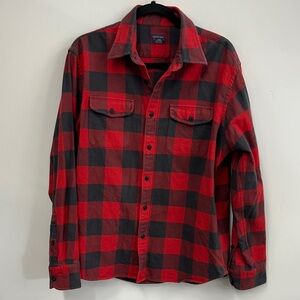 UNTUCKit Red and Black Buffalo Check Button-Down Shirt